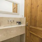 Rustic Flat At Lisbon's Heart *