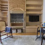 Rustic Flat At Lisbon's Heart *