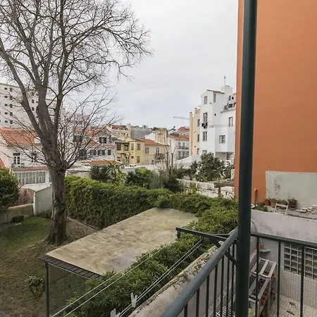 Appartement Rustic Flat At Lisbon's Heart