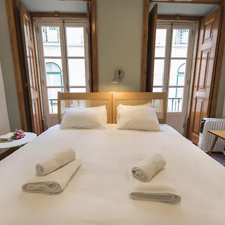 Rustic Flat At Lisbon's Heart Апартаменты Лиссабон