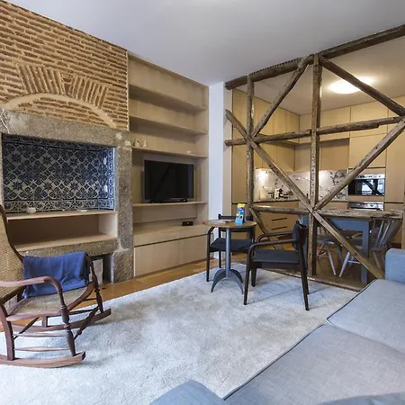 Rustic Flat At Lisbon's Heart