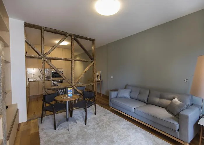 Rustic Flat At Lisbon's Heart Διαμέρισμα *