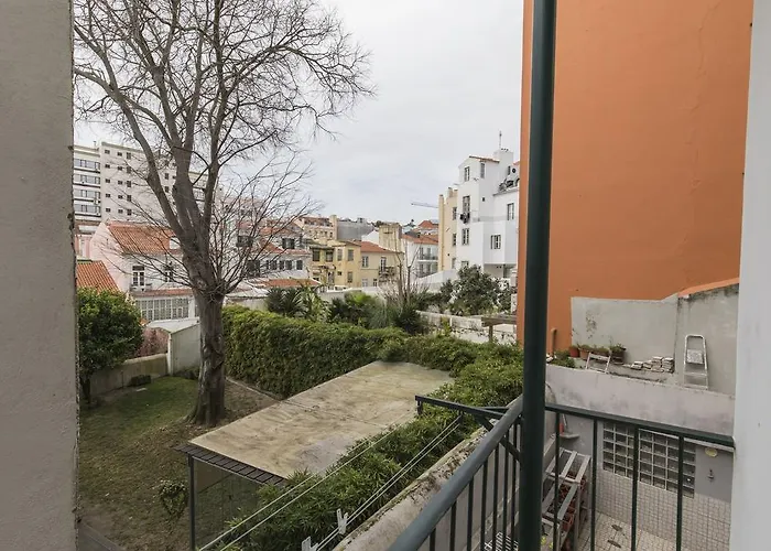 Διαμέρισμα Rustic Flat At Lisbon's Heart