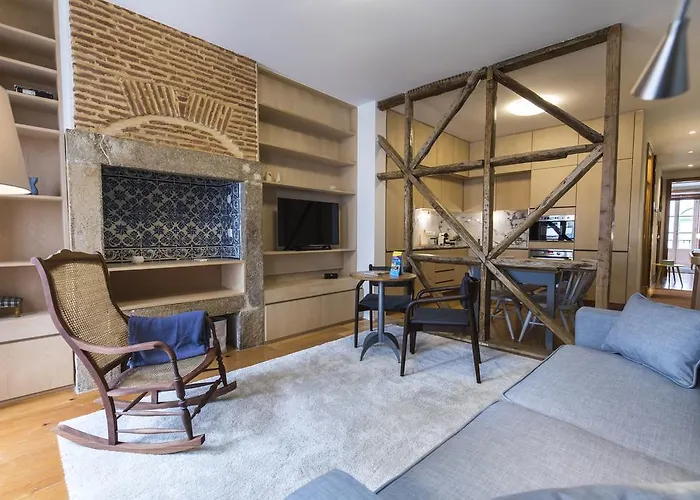 Rustic Flat At Lisbon's Heart