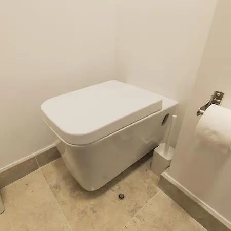 Lovelystay - Rustic Flat At Lisbon's Heart * Lisboa